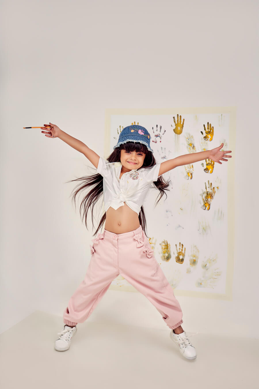 JOGGERS WITH BOWS